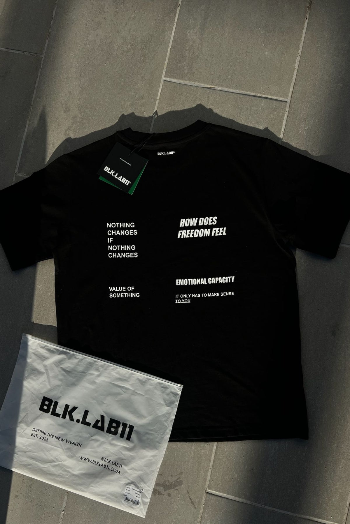 11REFLECT BOX TEE #1