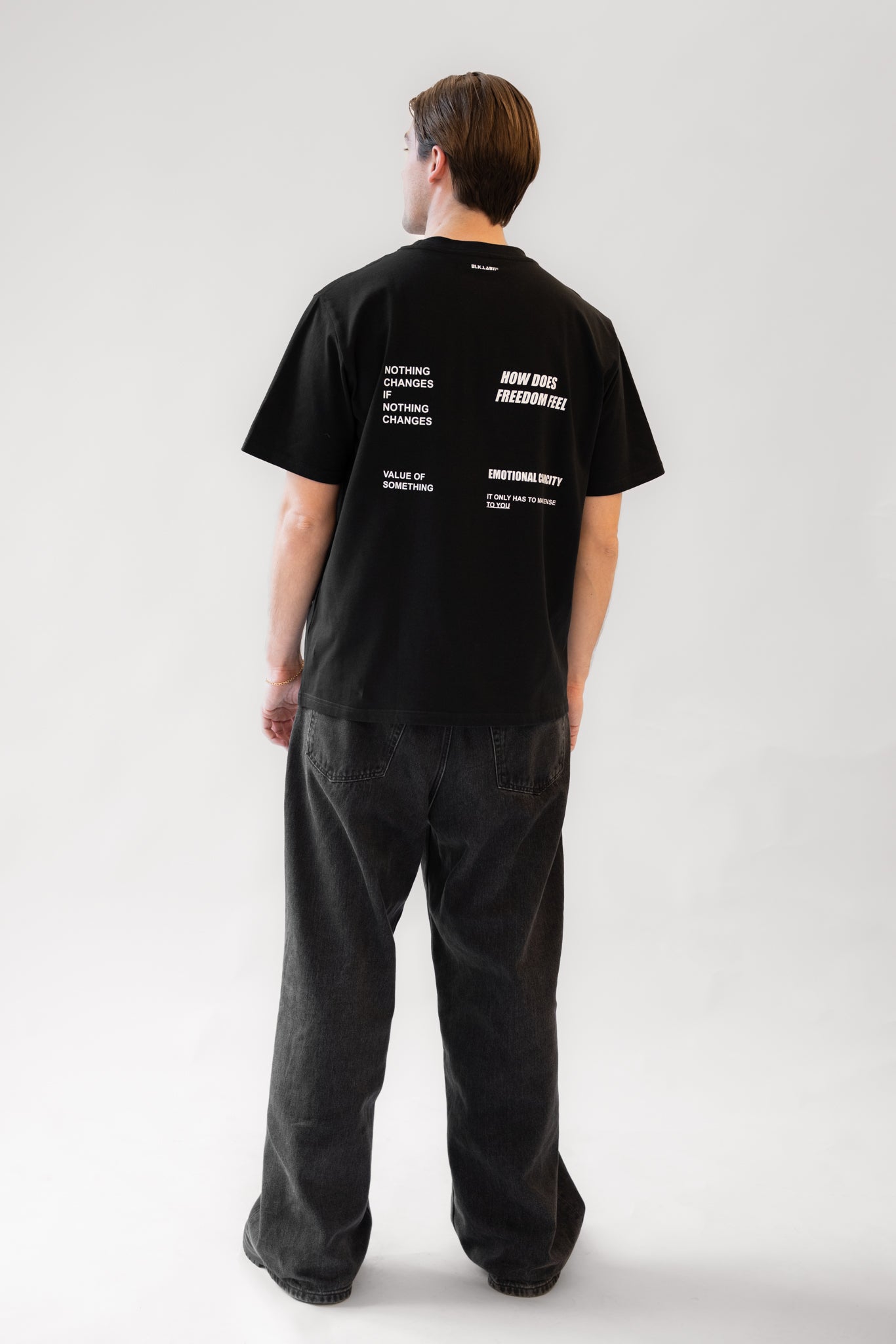 11REFLECT ICON BOX TEE #1