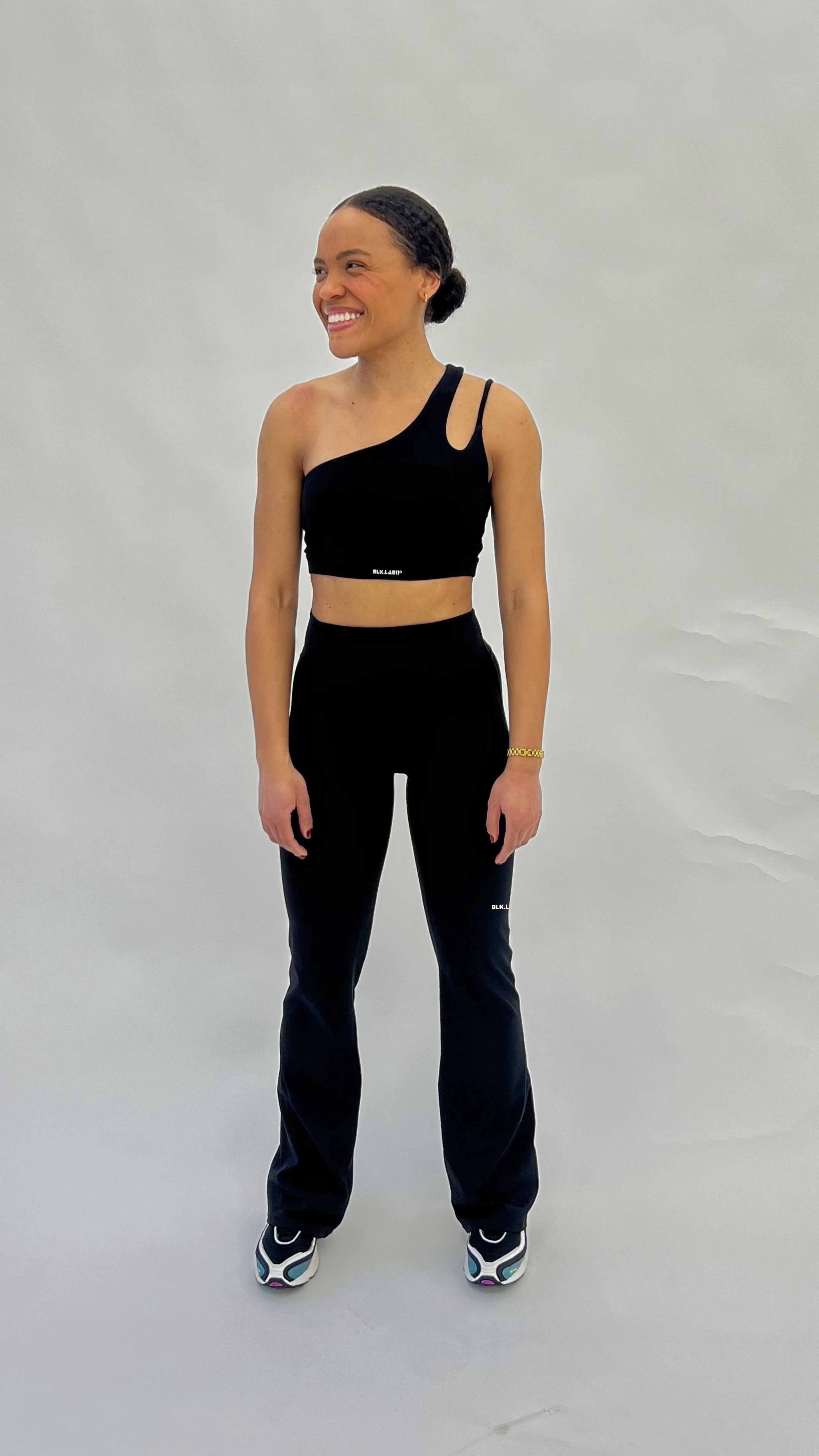 11GROUNDING FLARED PANT